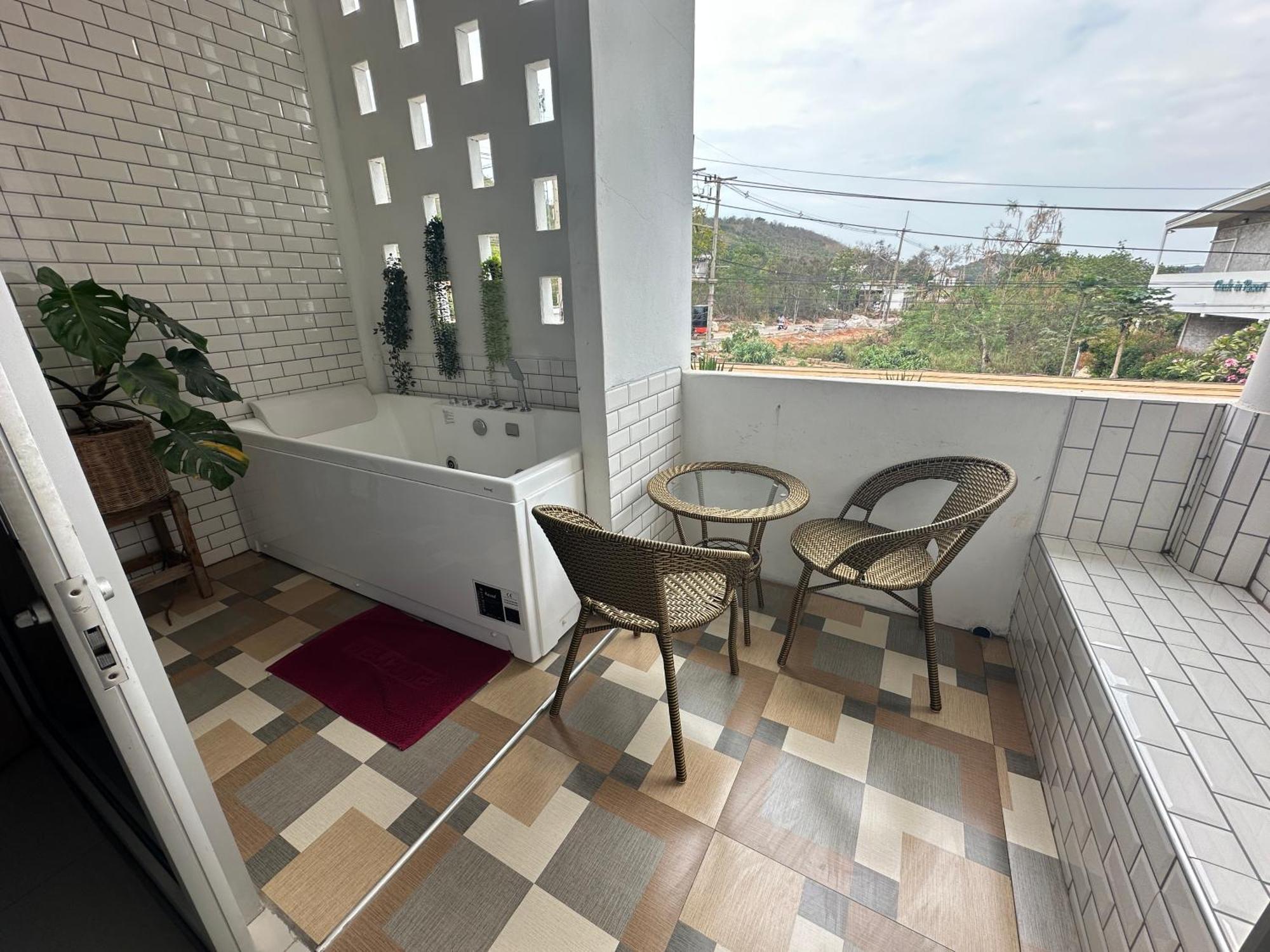 Jingle Bells Resort Ko Lan Luaran gambar